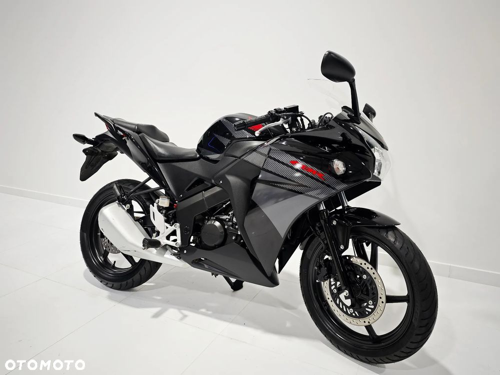 Honda CBR - 3