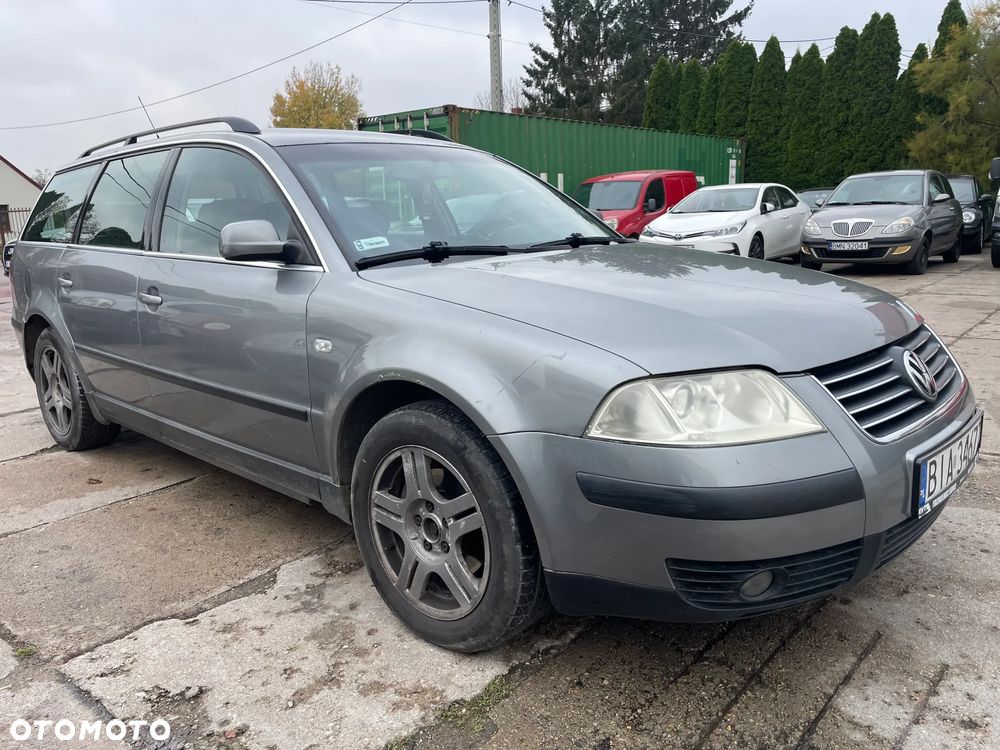 Volkswagen Passat - 1