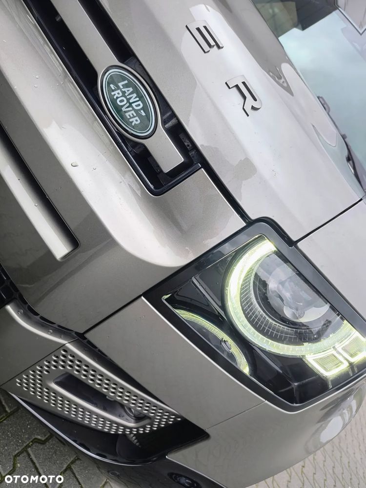 Land Rover Defender - 12