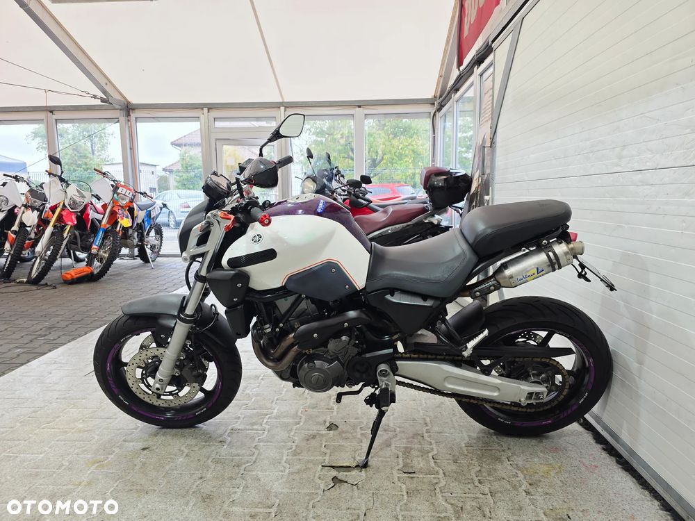 Yamaha MT - 8