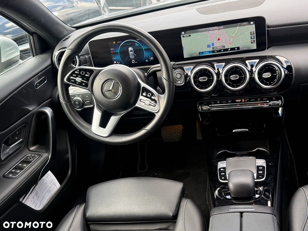 Mercedes-Benz Klasa A 200 Edycja specjalna 7G-DCT - 25