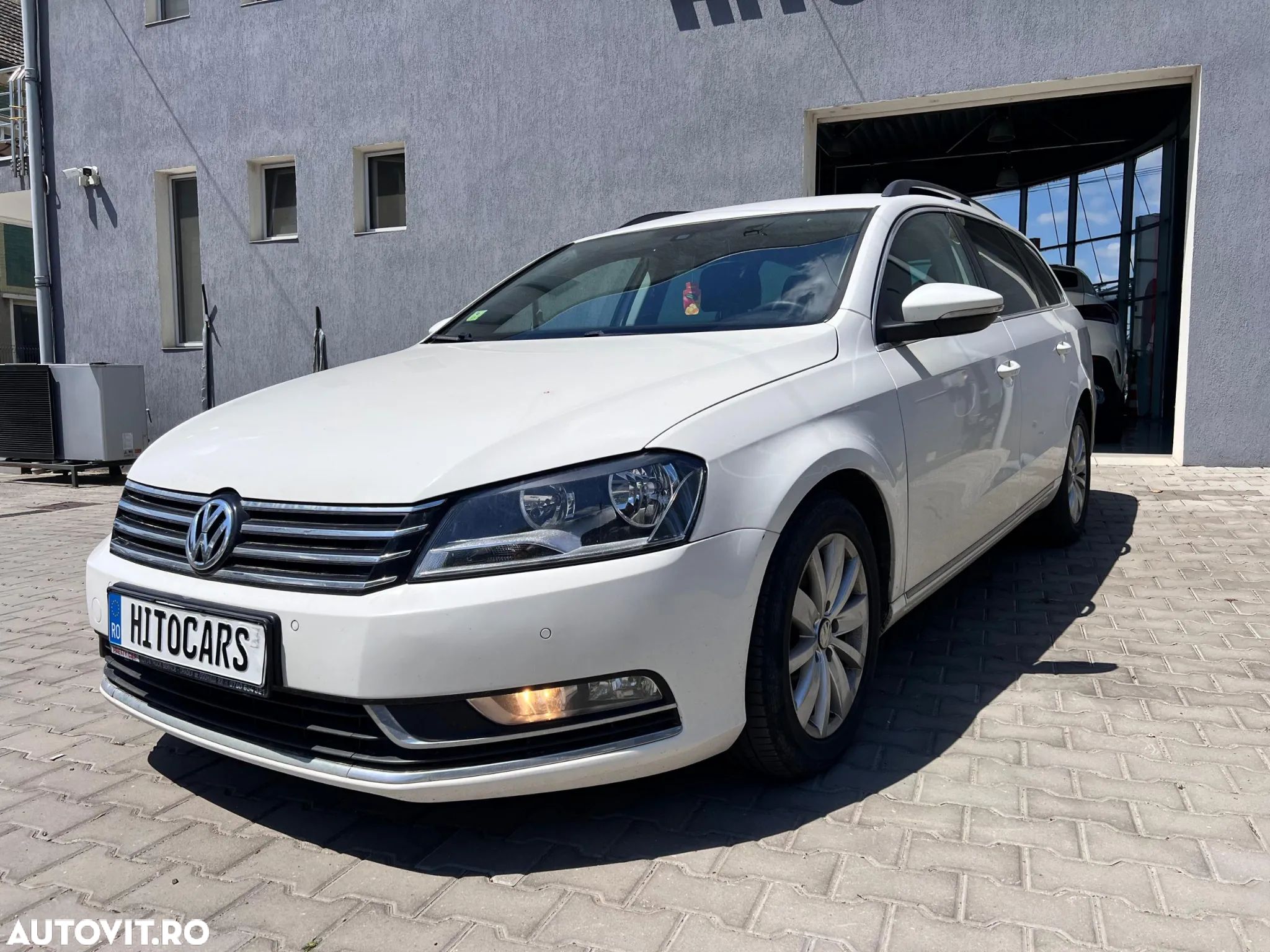 Volkswagen Passat - 1