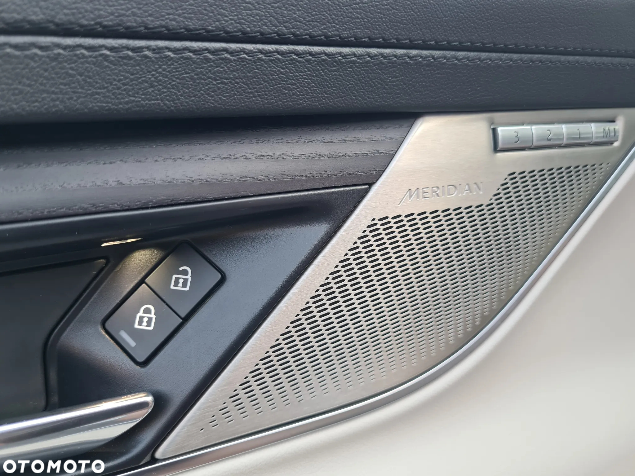 Jaguar XF 2.0 P250 SE - 19