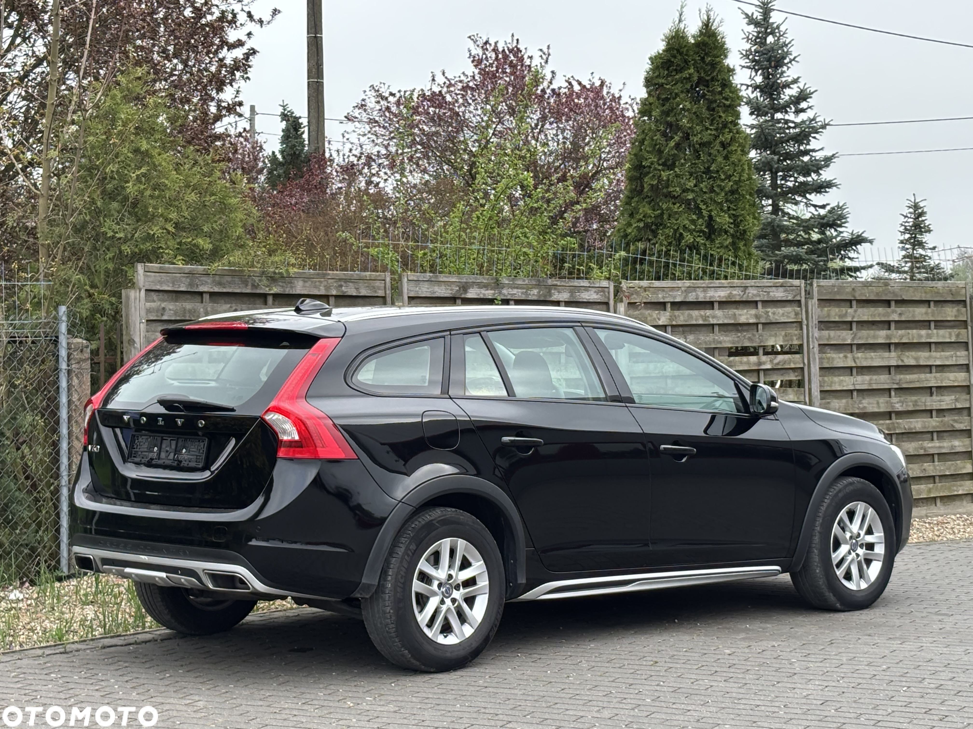 Volvo V60 Cross Country D3 Momentum - 14
