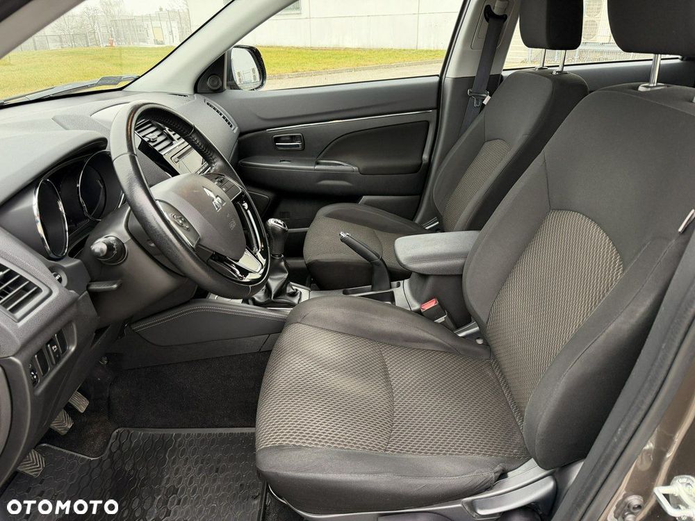 Mitsubishi ASX 1.6 Instyle - 9