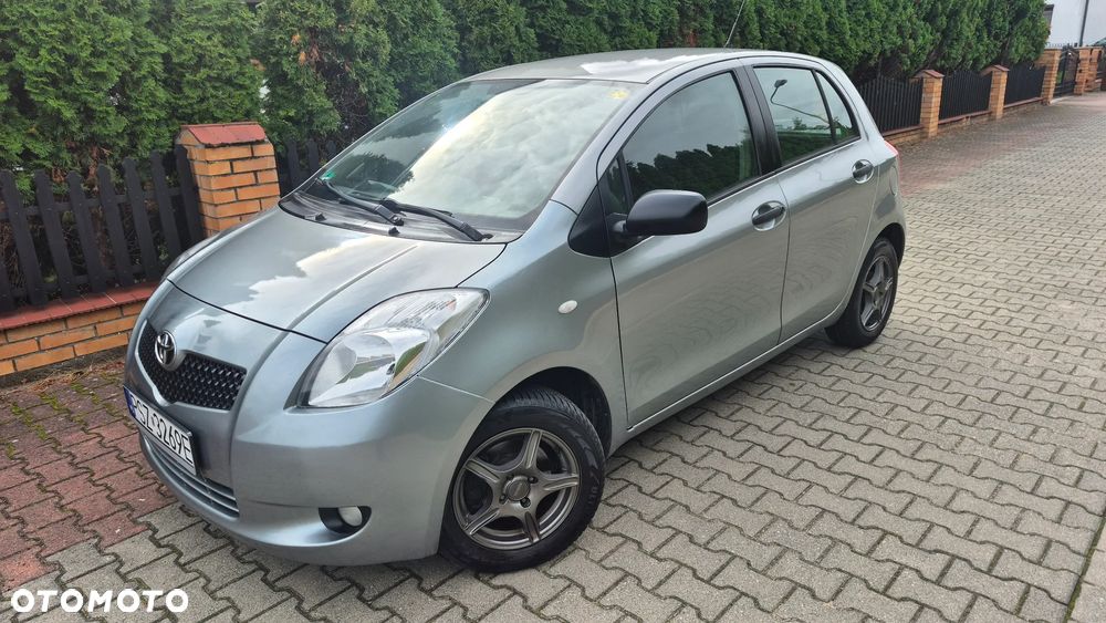 Toyota Yaris 1.0 Luna A/C - 1