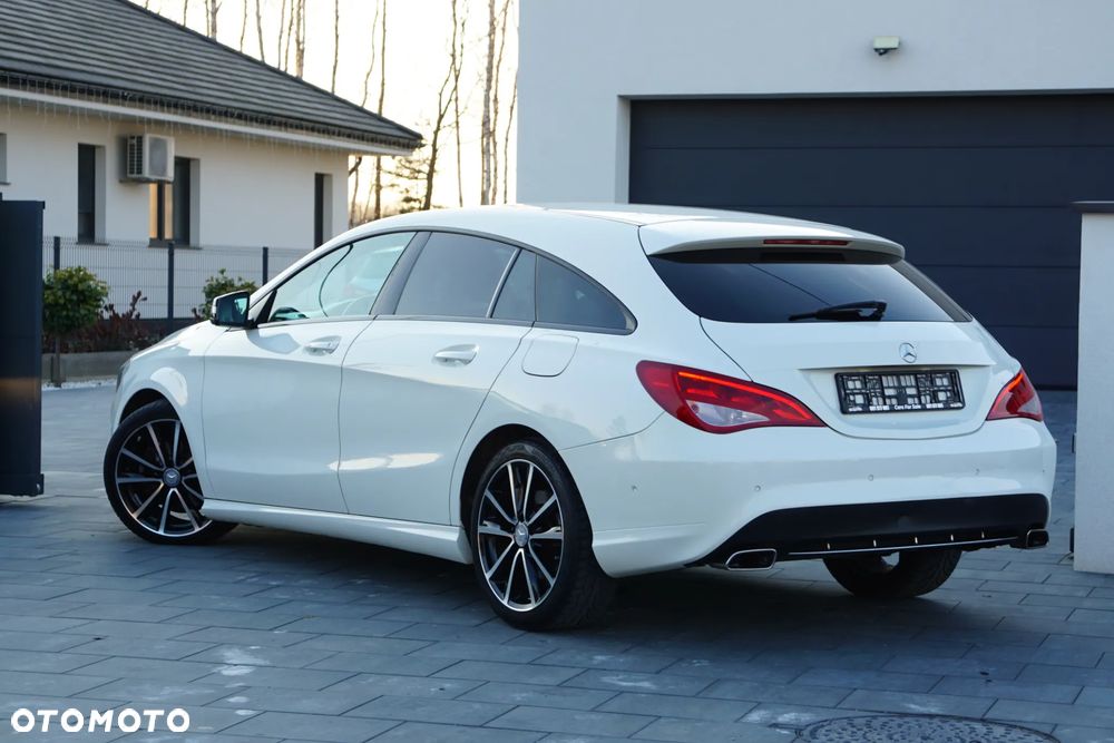 Mercedes-Benz CLA 180 7G-DCT UrbanStyle Edition - 14