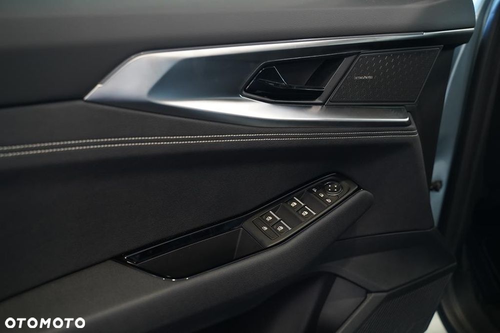 Renault Espace 1.2 E-Tech Full Hybrid 200 Iconic MMT 5os - 12