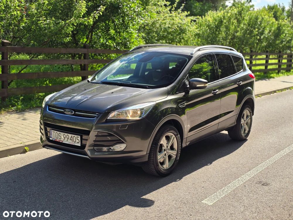 Ford Kuga 2.0 TDCi 2x4 Titanium - 10