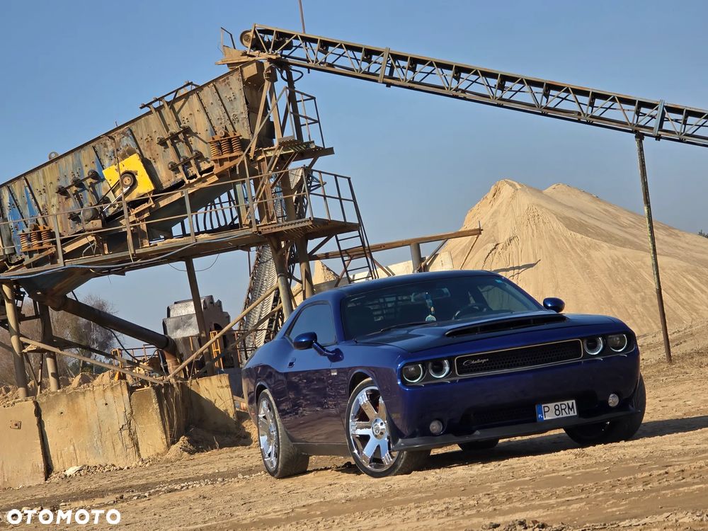 Dodge Challenger - 2