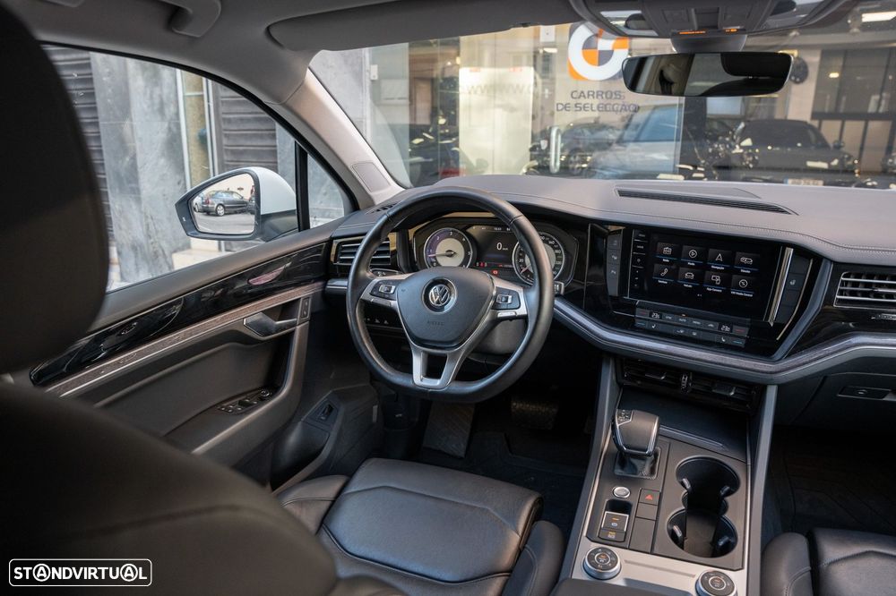 VW Touareg 3.0 TDI V6 Elegance Plus - 13