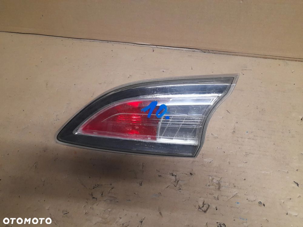 LAMPA TYŁ TYLNA PRAWA W KLAPE MAZDA 3 - 3