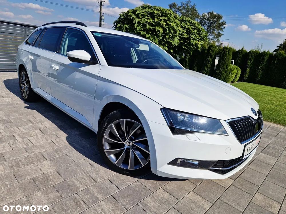 Skoda Superb Combi 2.0 TDI DSG SportLine - 12