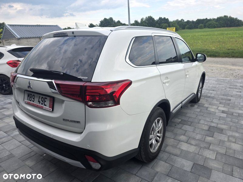 Mitsubishi Outlander 2.0 Intense + Navi 4WD CVT - 16
