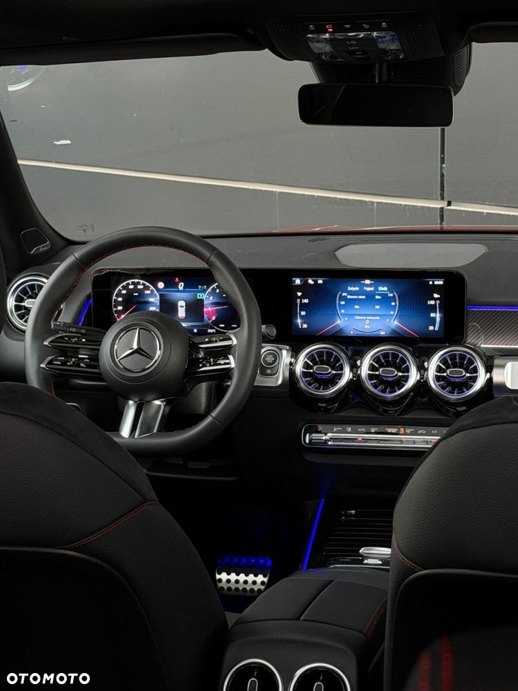 Mercedes-Benz GLB - 36