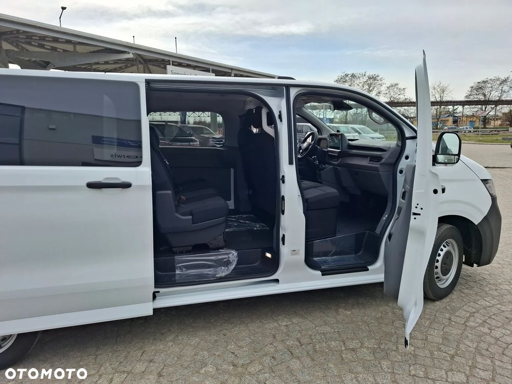 Volkswagen Transporter Kombi L2H1 M1 - 6