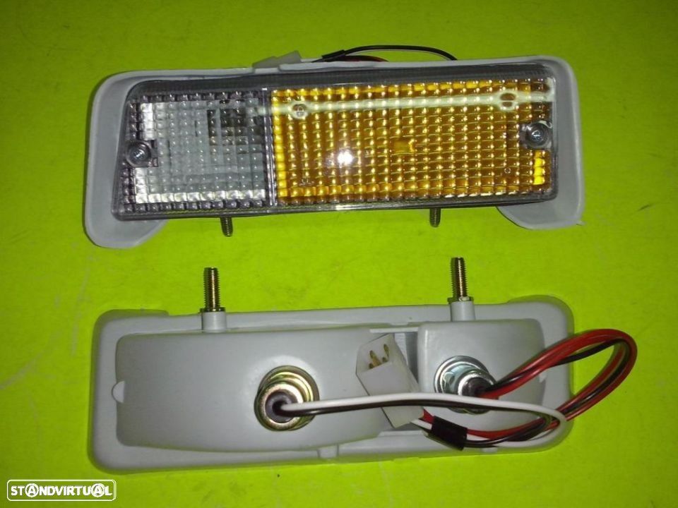 Farolins da frente Bedford Isuzu Kbd25 ( Novos) - 1