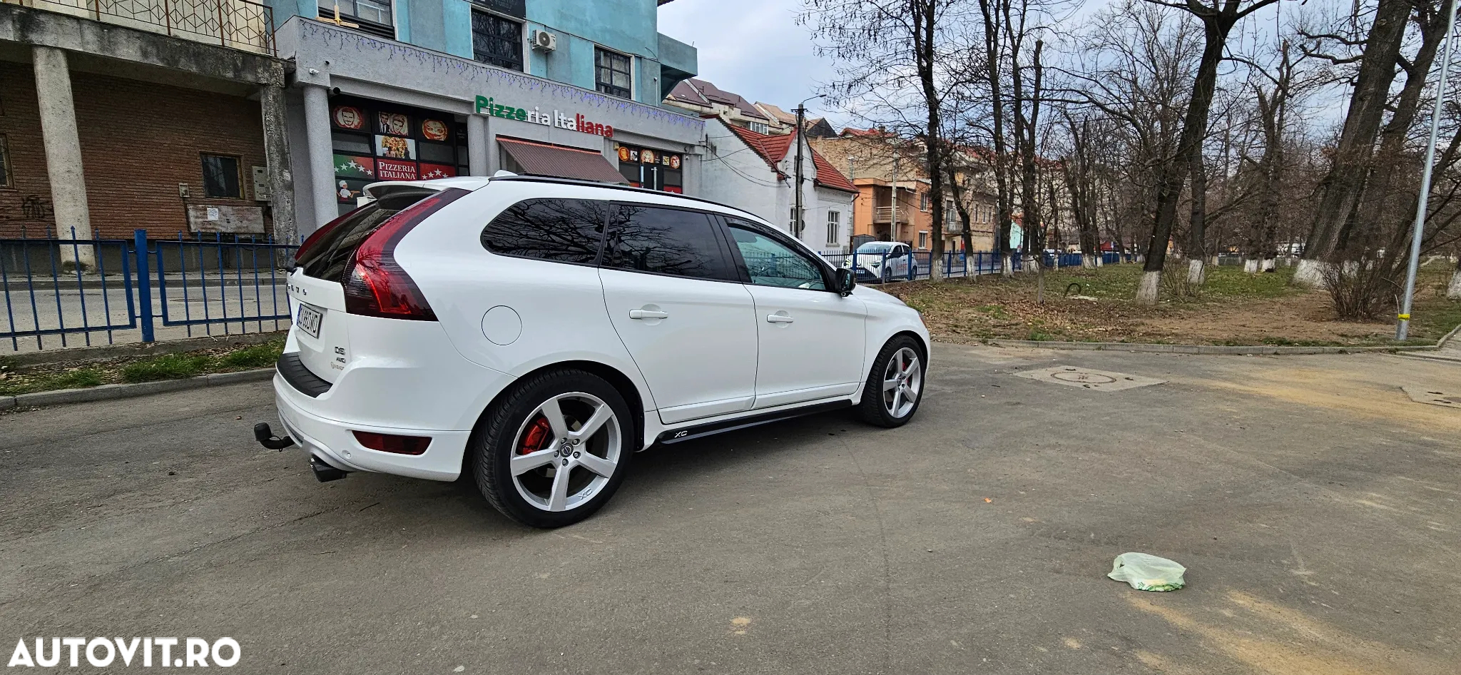 Volvo XC 60 D5 AWD Aut. RDesign - 13