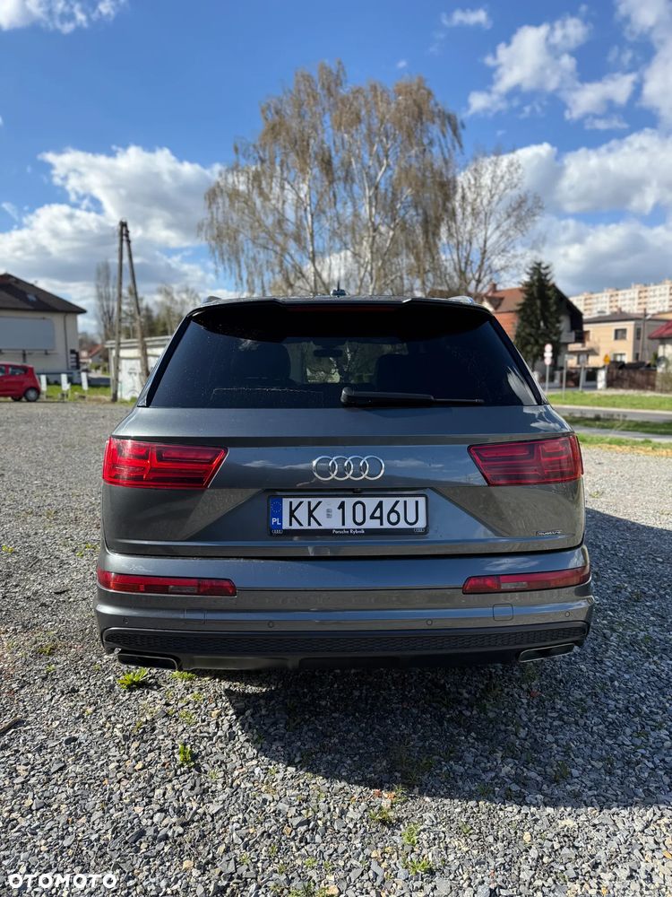 Audi Q7 - 7