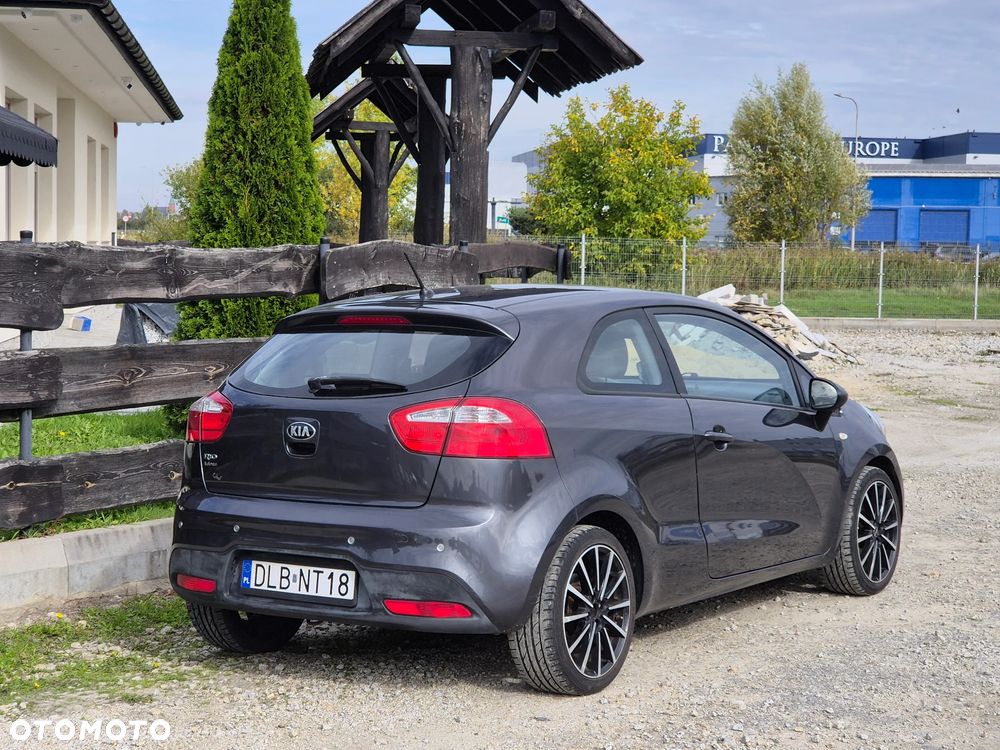 Kia Rio - 3