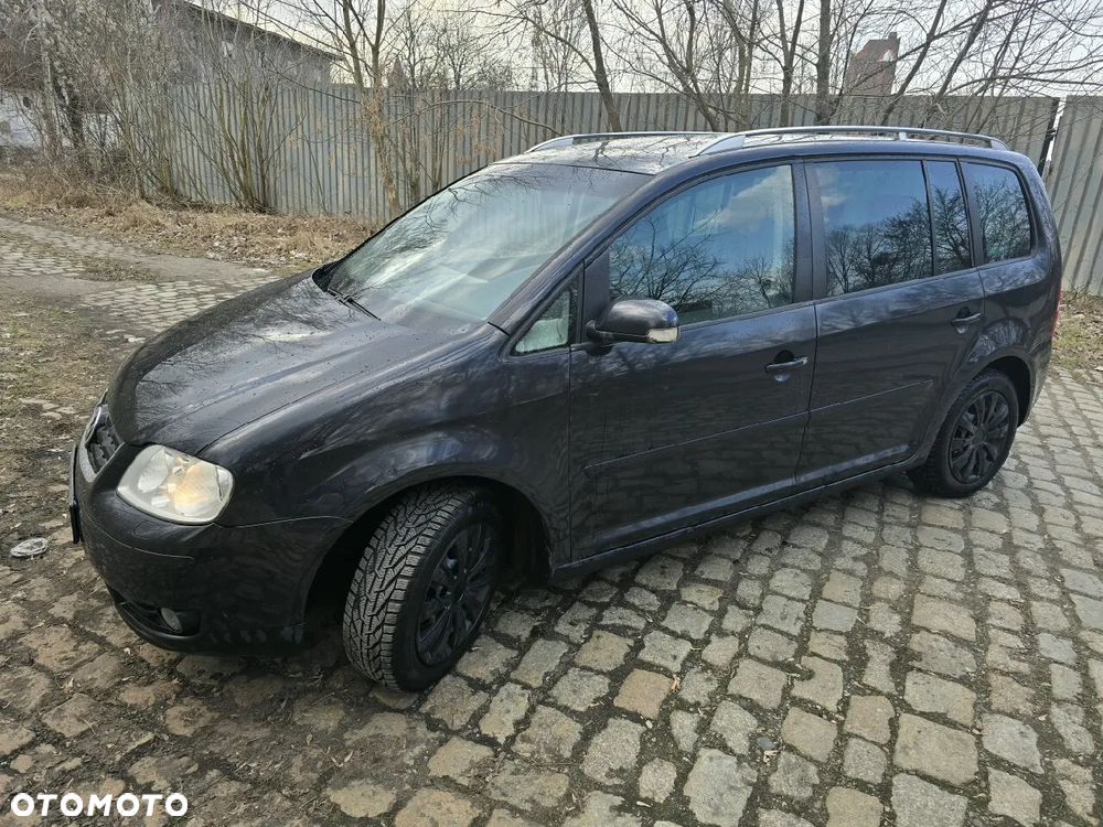 Volkswagen Touran 1.9 TDI Highline - 3