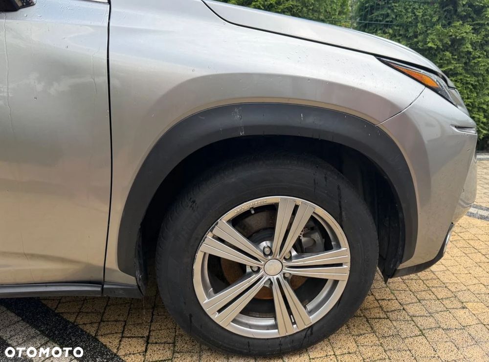 Lexus NX 200t Elite AWD - 3