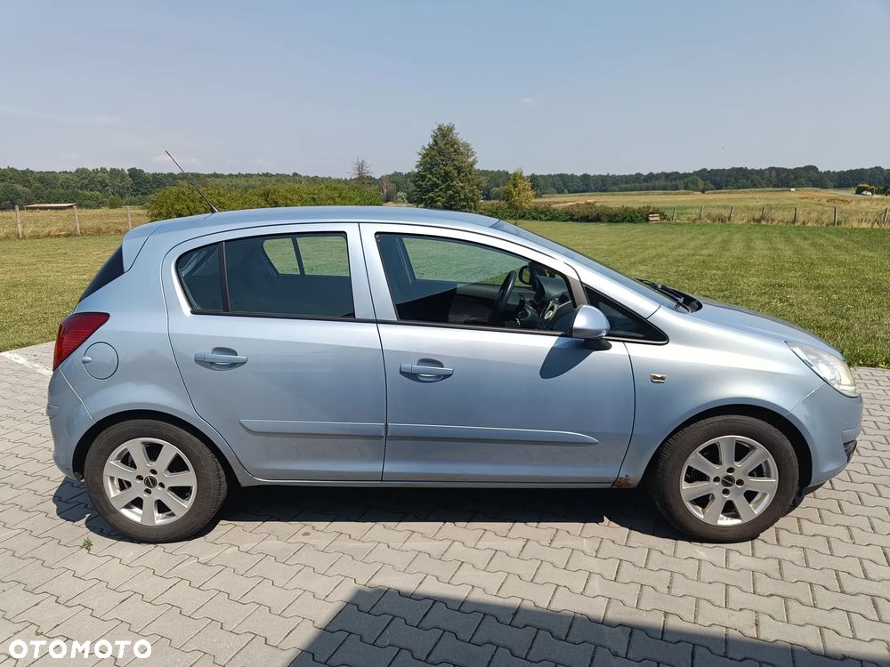 Opel Corsa 1.2 16V - 4