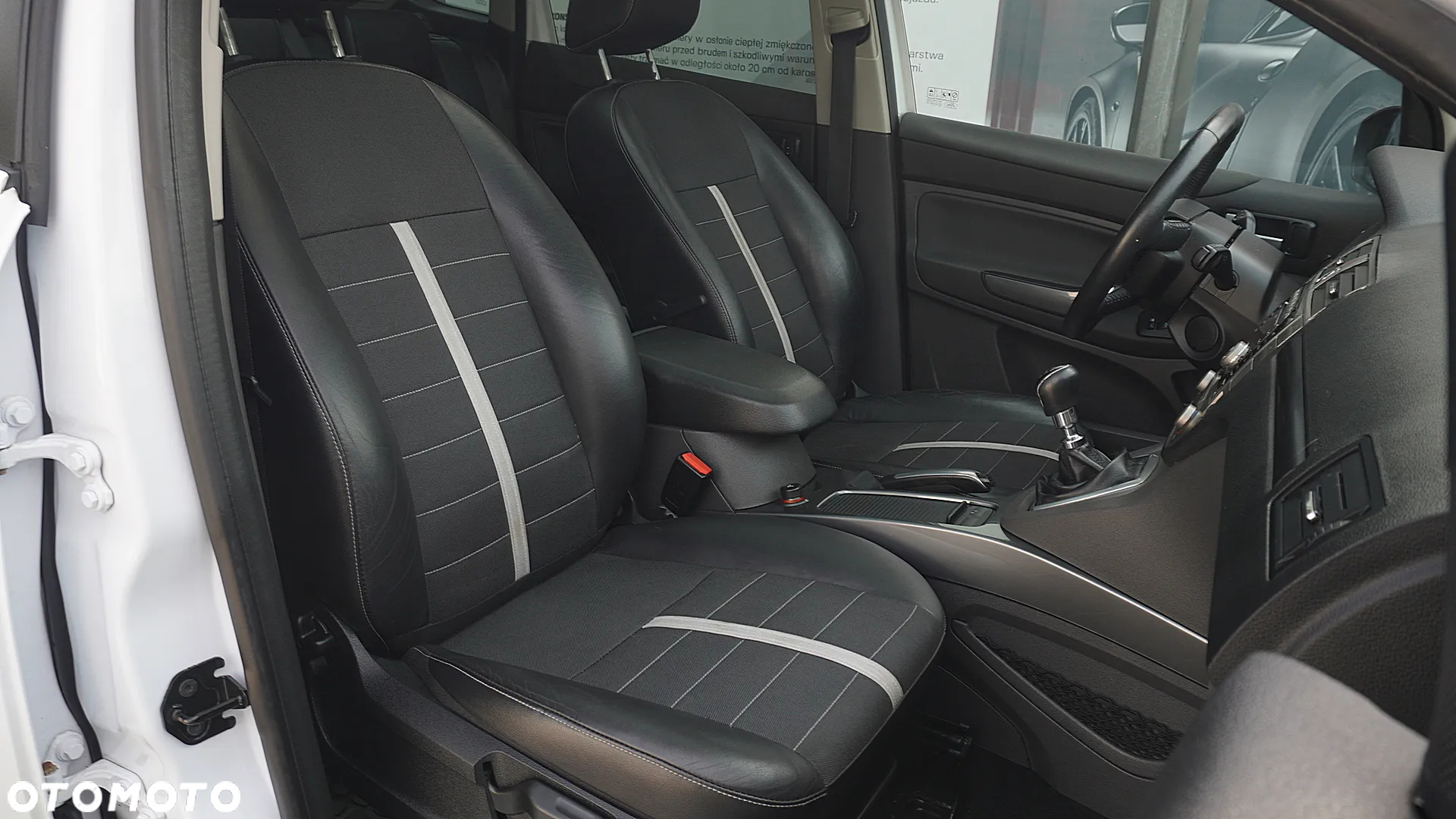 Ford Kuga 2.0 TDCi 4WD Titanium - 31