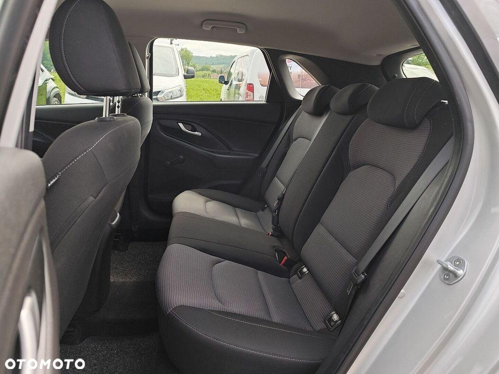 Hyundai i30 1.4 Classic + - 14