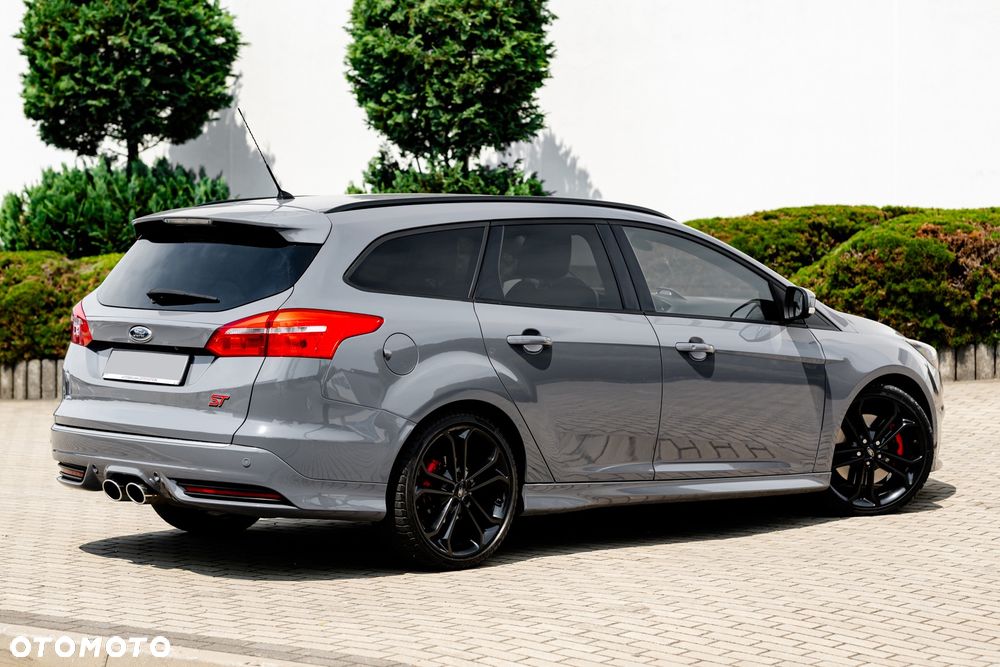 Ford Focus 2.0 TDCi ST - 15