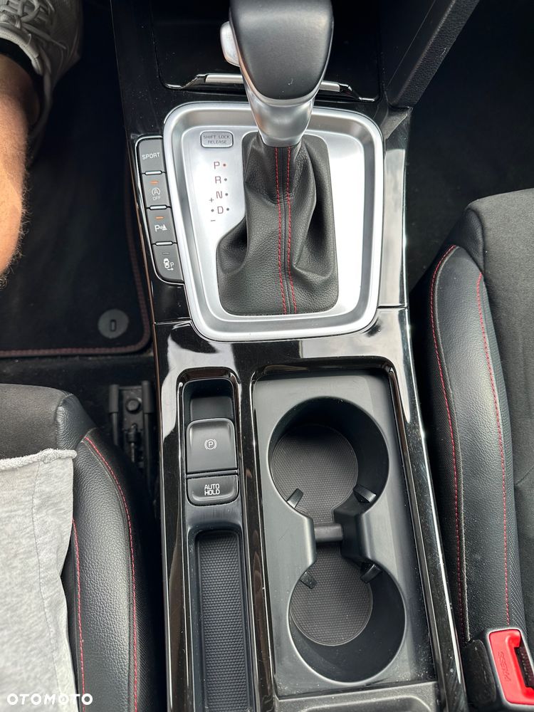 Kia ProCeed - 13