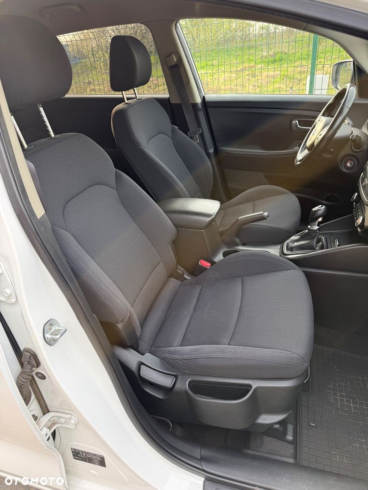 Kia Carens 1.6 GDI M 7os EU6 - 9