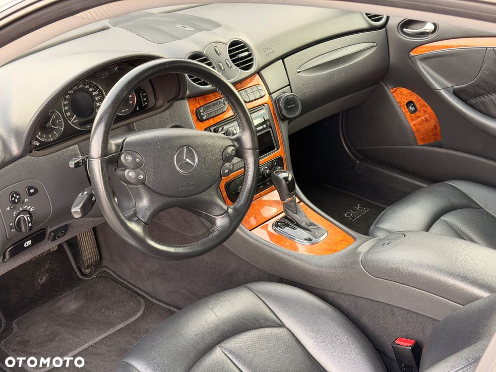 Mercedes-Benz CLK - 8
