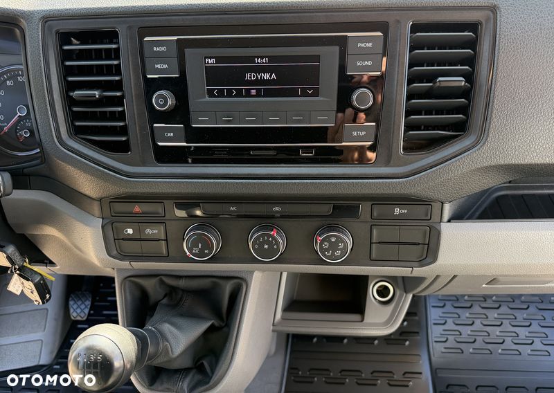Volkswagen CRAFTER L2H1 2022r WZMOCNIONY VAN 3 osobowy MOCNY Silnik 2.0TDI 140KM Euro6 Duża ładowność 1309kg! DMC:3.5t, Homologacja VAT-1 Zabudowa paki, Bogate wyposażenie! NOWE OPONY 100% Bezwypadkowy! - 34