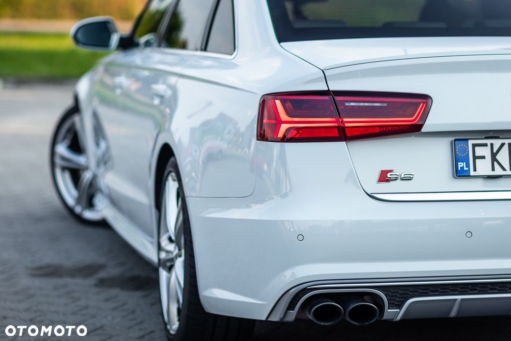 Audi S6 Limousine - 18