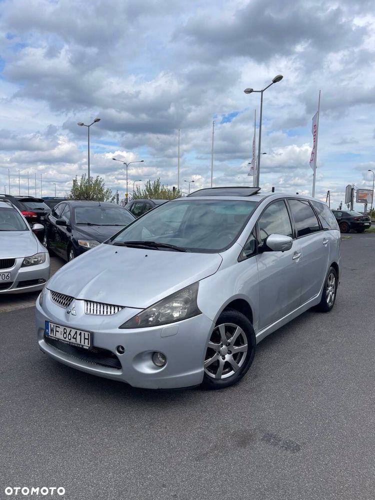 Mitsubishi Grandis - 1