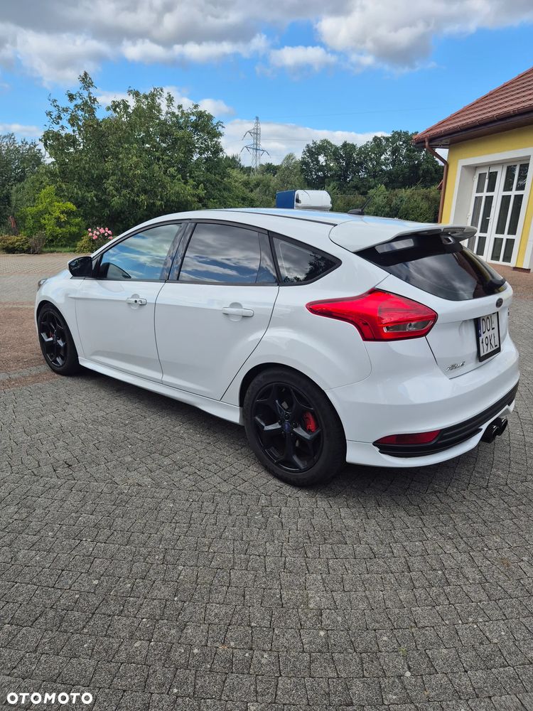 Ford Focus 2.0 EcoBoost ST - 7