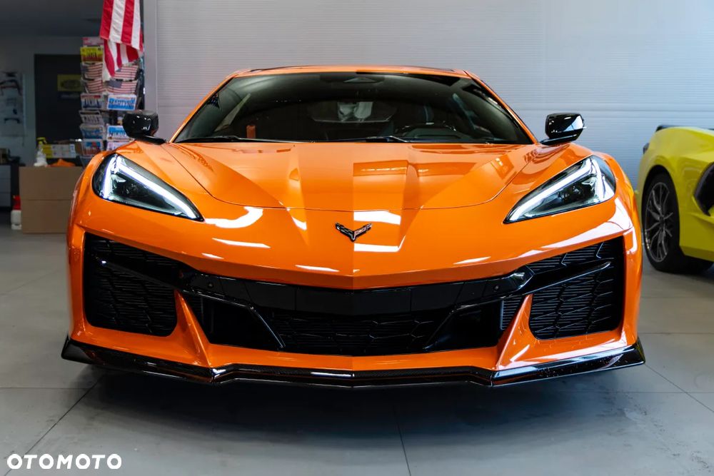 Chevrolet Corvette - 1