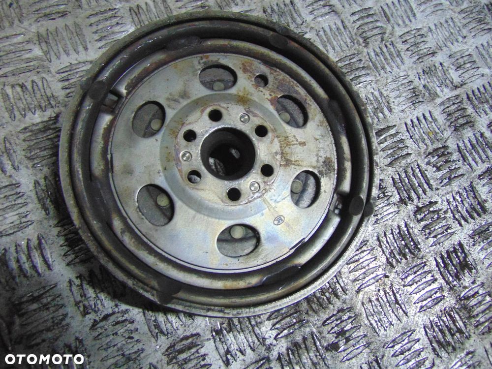 Koło zamachowe 028105266k - 2