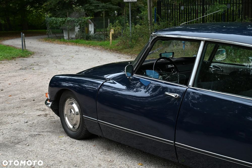 Citroën DS - 13