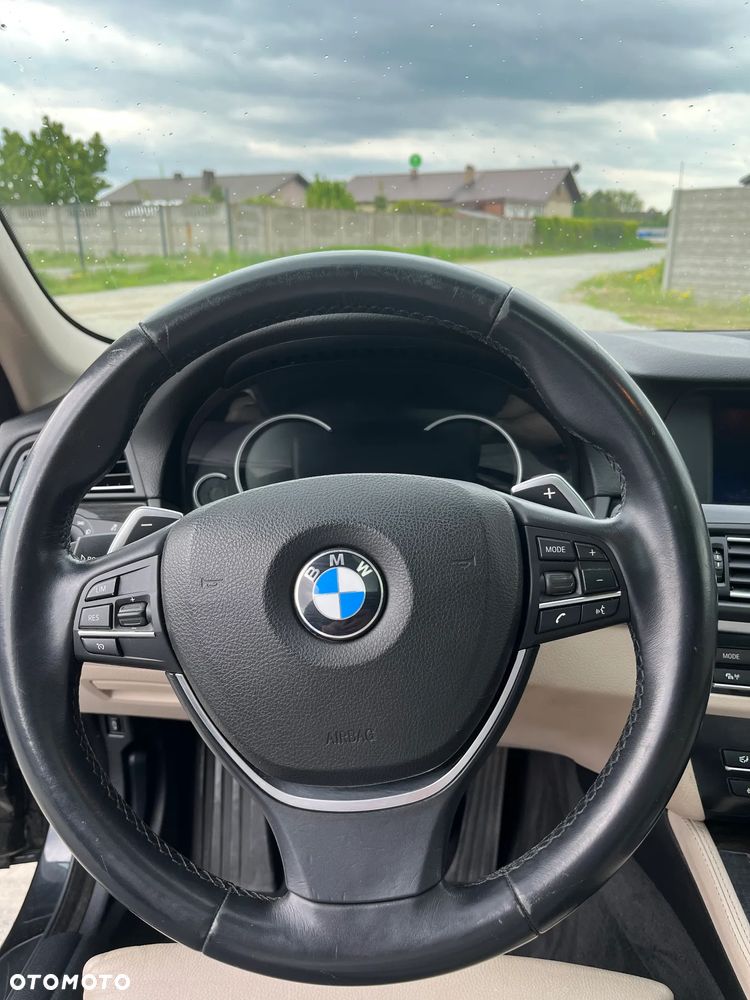 BMW Seria 5 530d xDrive Sport-Aut Luxury Line - 31