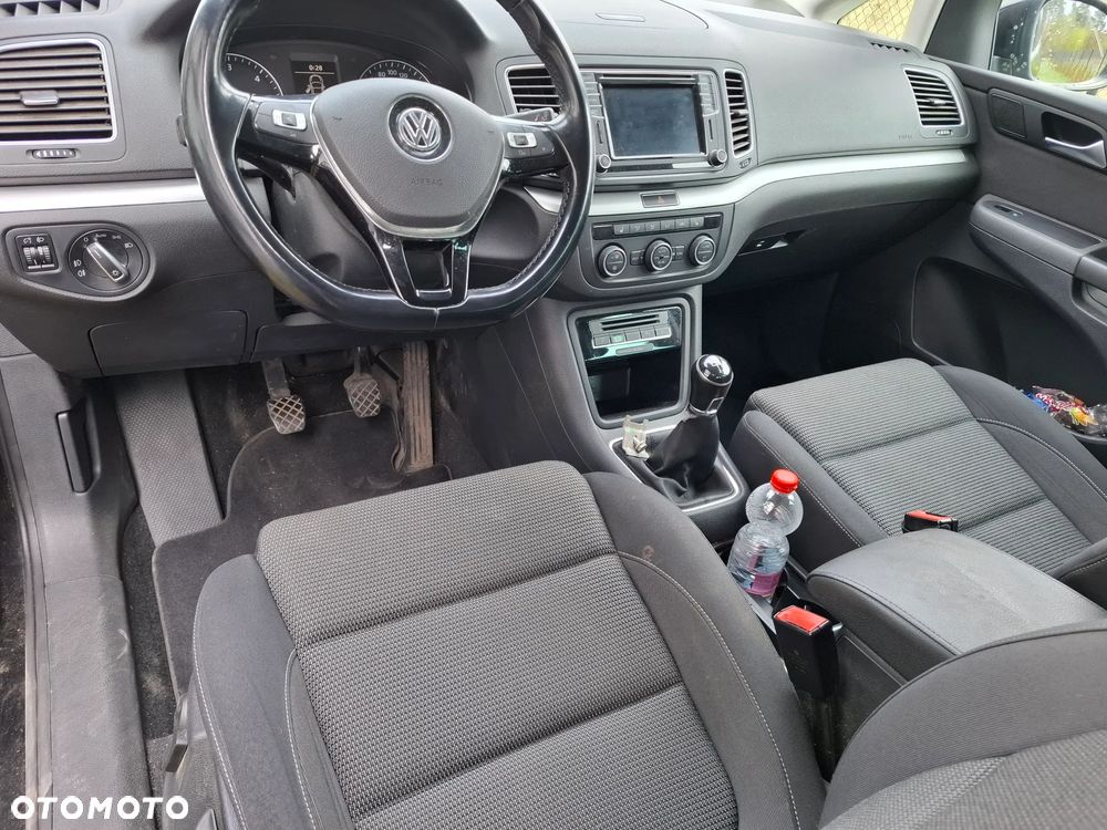 Volkswagen Sharan 2.0 TDI (BlueMotion Technology) Comfortline - 23
