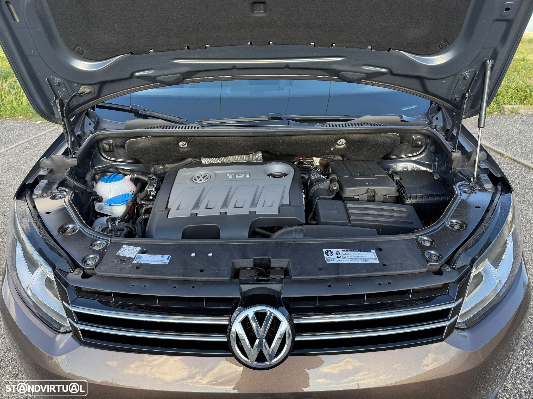 VW Touran 1.6 TDI DPF BlueMotion DSG Comfortline - 9