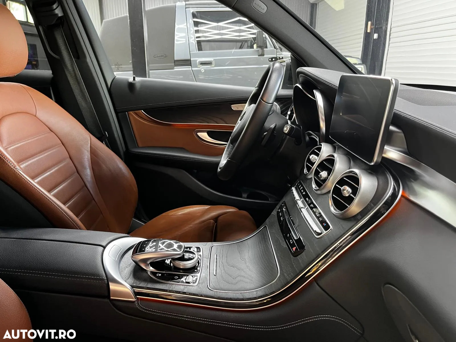 Mercedes-Benz GLC 250 d 4MATIC - 32