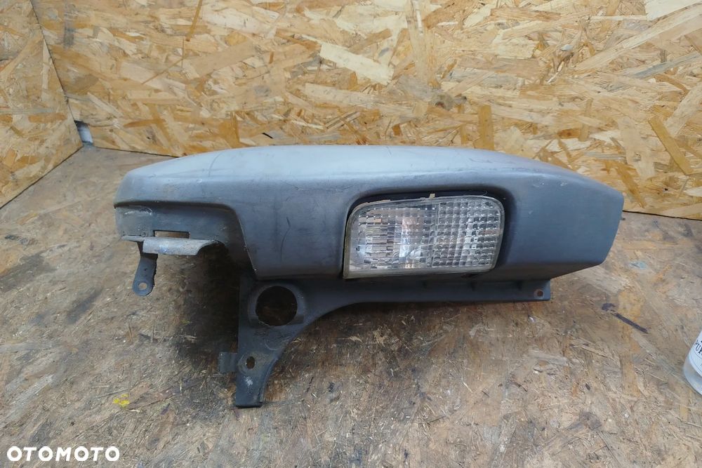zderzak tył lewy (narożnik zderzaka tył) + lampa do TRNAULT Trafic II 01-14r OPEL Vivaro A