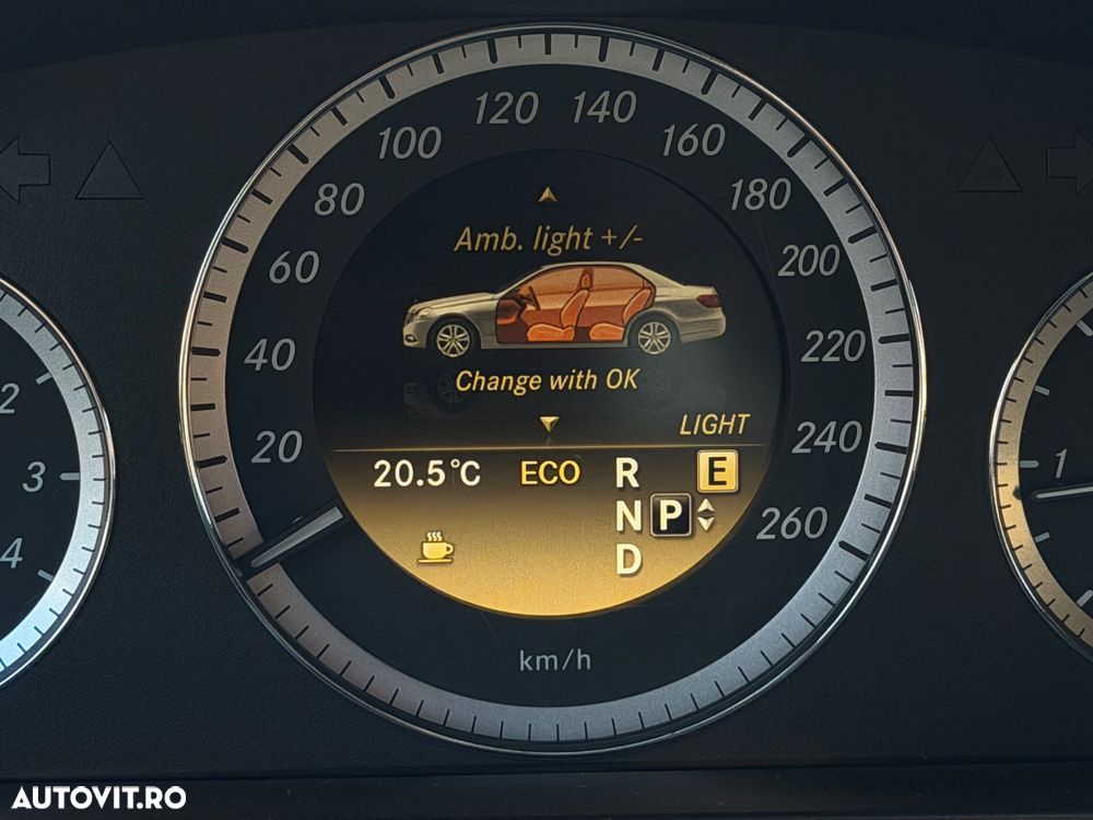 Mercedes-Benz E 200 CDI 7G-TRONIC Elegance - 31