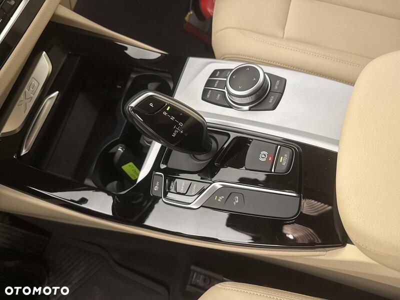 BMW X3 xDrive20i - 18