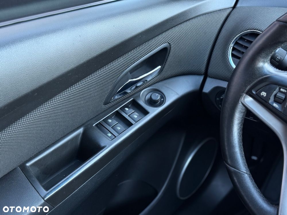 Chevrolet Cruze - 17
