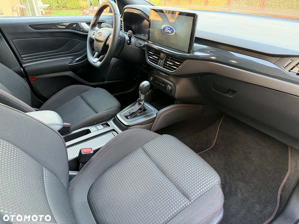 Ford Focus 1.0 EcoBoost mHEV ST-Line X - 12