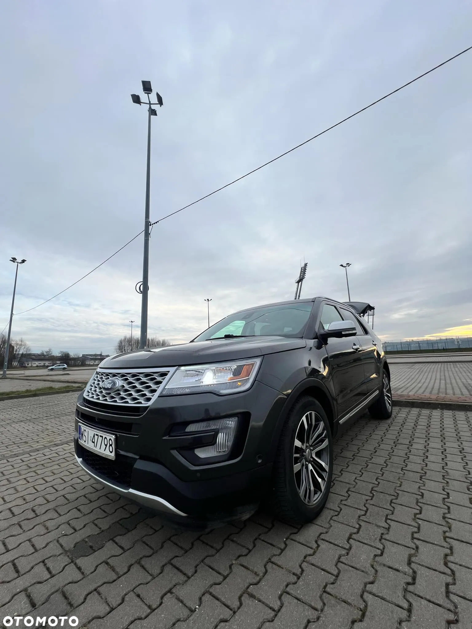 Ford Explorer - 14